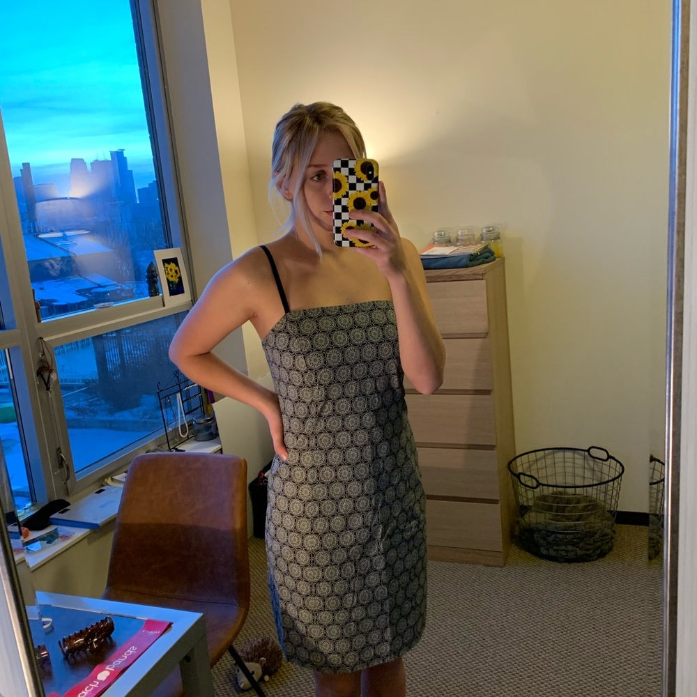 Fitted patterned dress